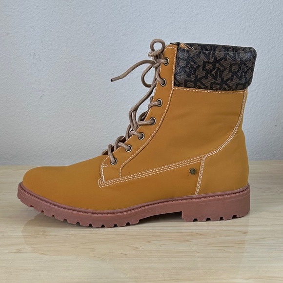 DKNY Men's Ankle Tan Boots Lace Up Style With Logo - Picture 12 of 16